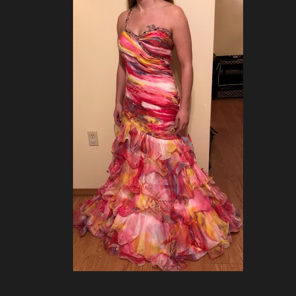 HOT DRESS - Picture 3 of 8